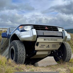 Cj. Protecções Pajero GLX Curto (anterior ao Abas largas)