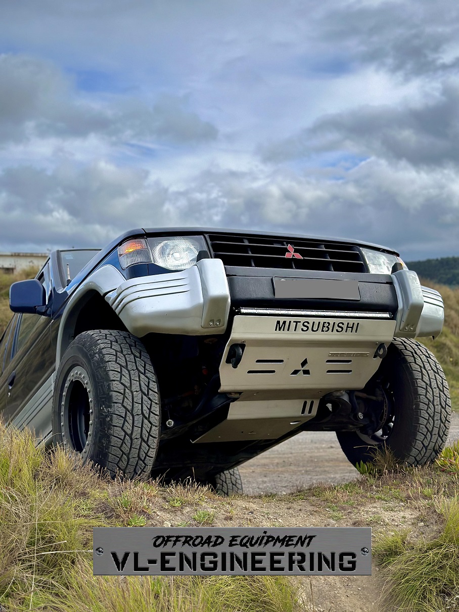 Cj. Protecções Pajero GLX Curto (anterior ao Abas largas)