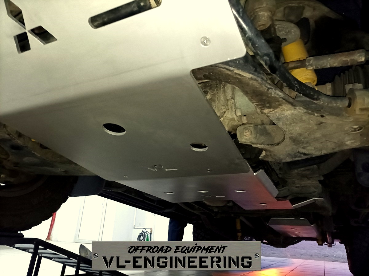 Cj. Protecções Pagero Sportwagon (frente em 8mm, resto 6) - Image 4