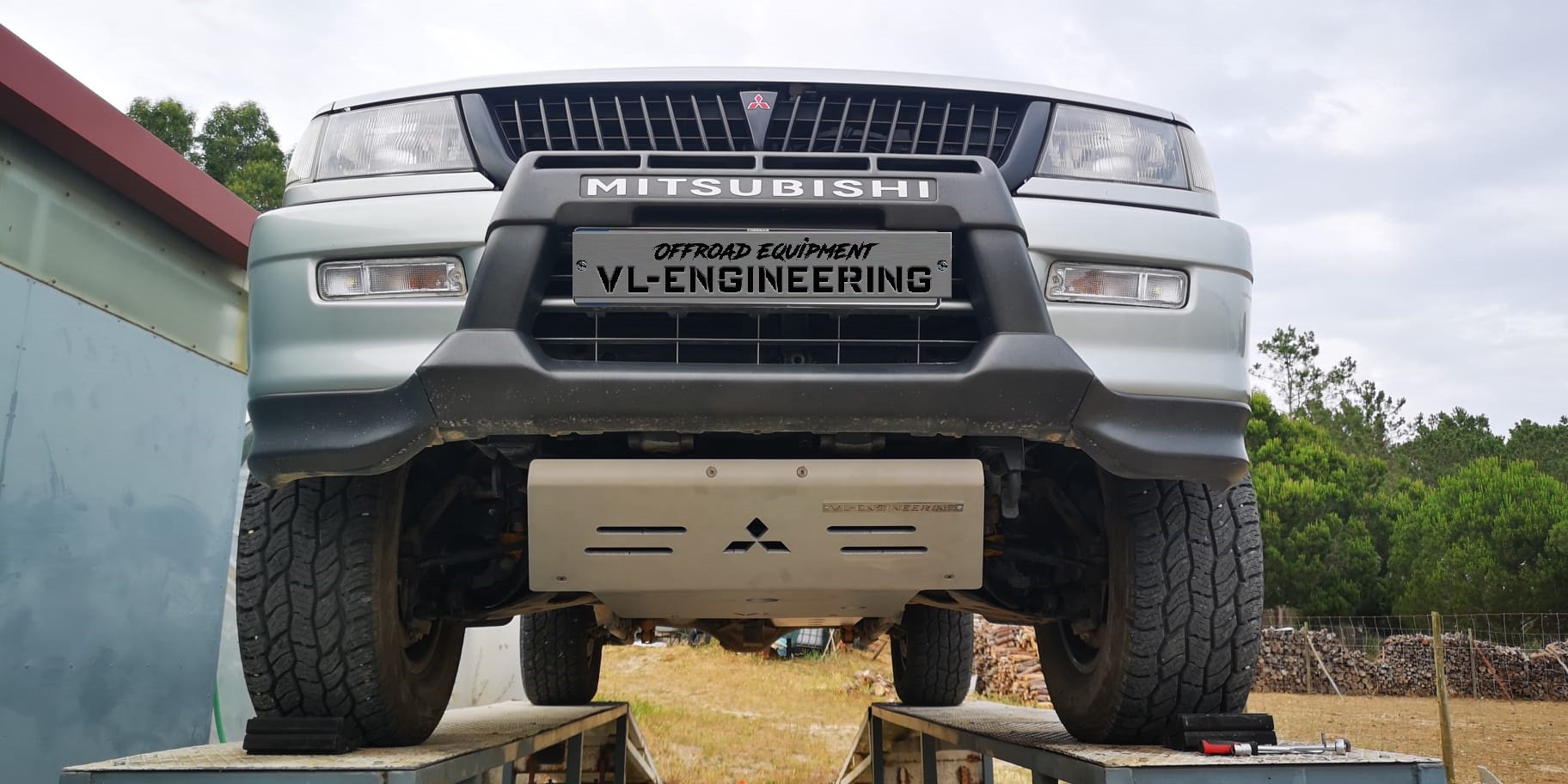 Cj. Protecções Pagero Sportwagon (frente em 8mm, resto 6)