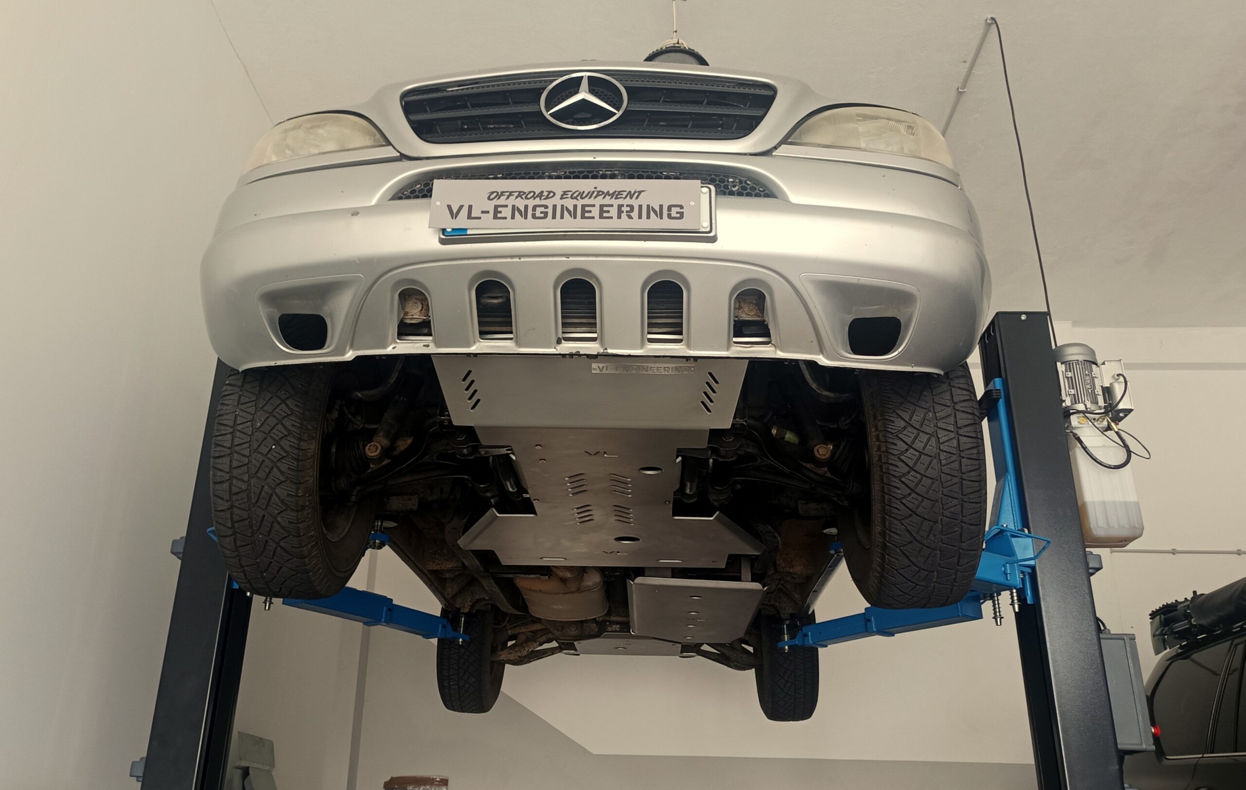 Cj. Protecções Mercedes ML 270