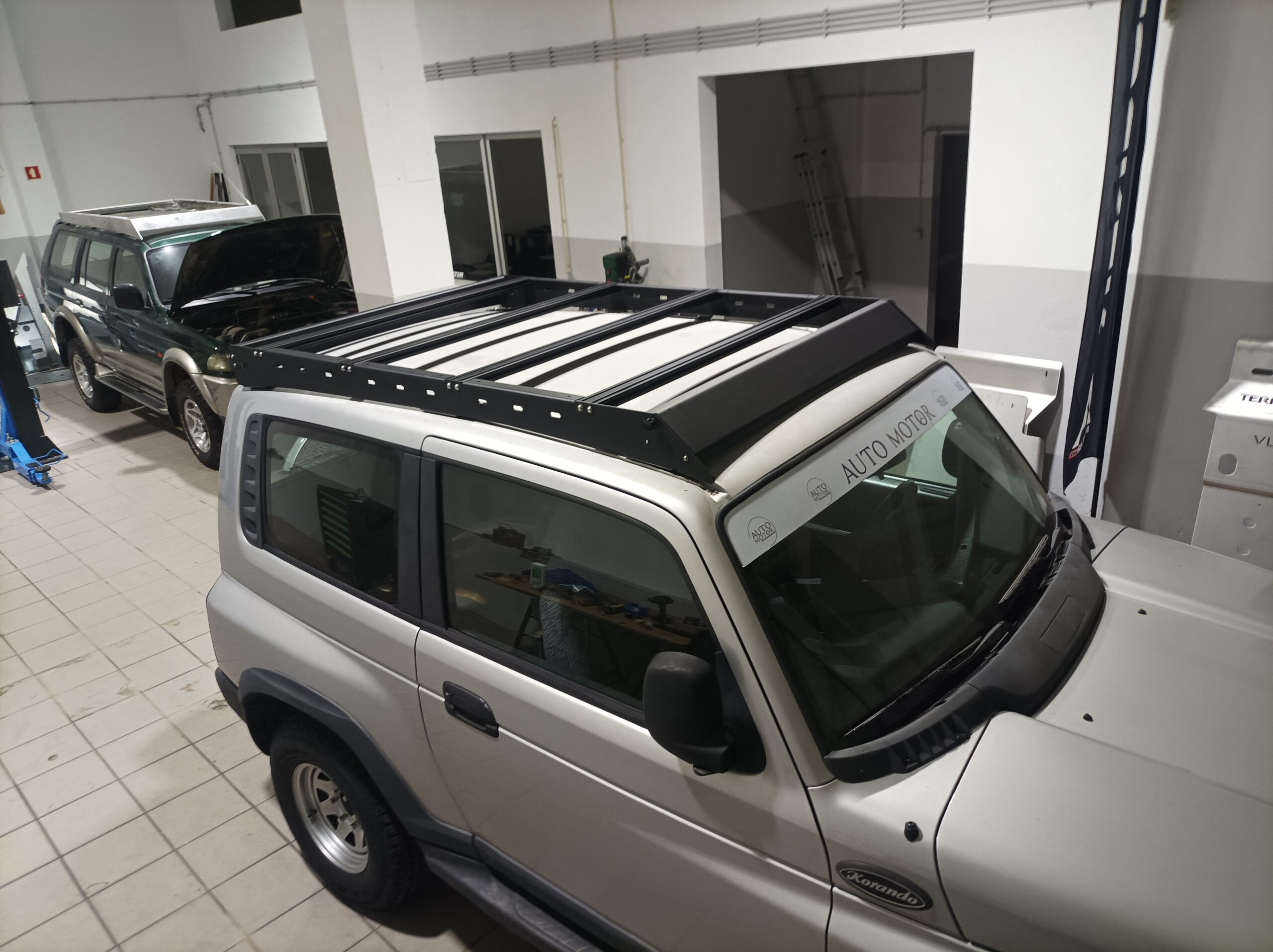 Grade tejadilho Ssangyoung Korando (alumínio lacado)