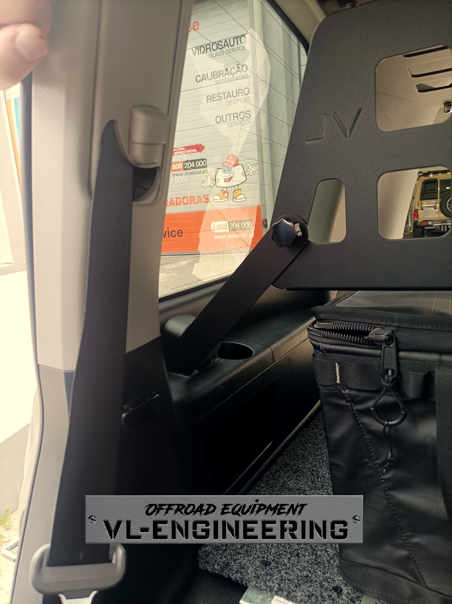 Dog Guard Land Cruiser VDJ 200 - Image 3