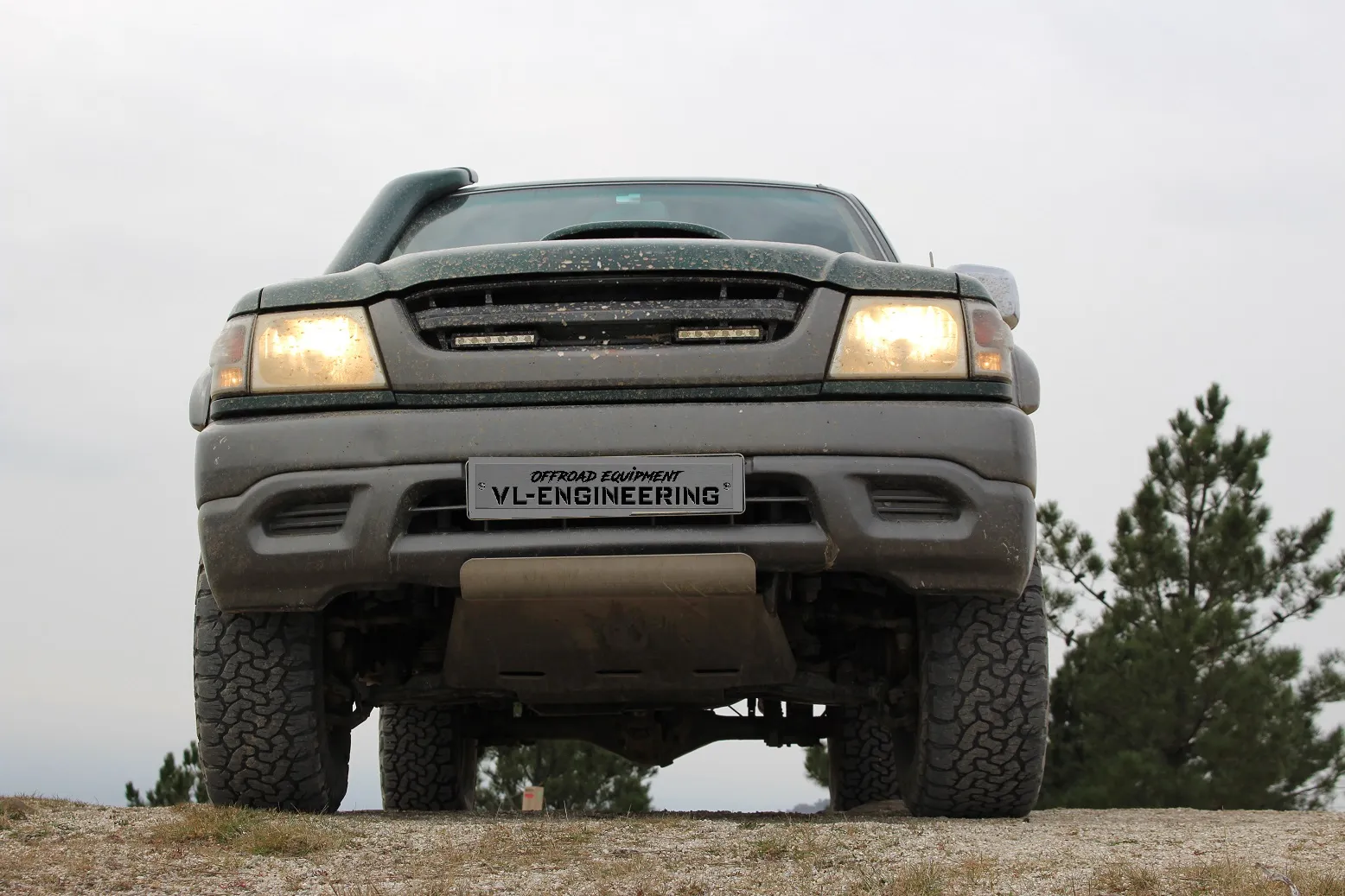 Protecção frontal Hilux 2001 a 2006 (8mm)